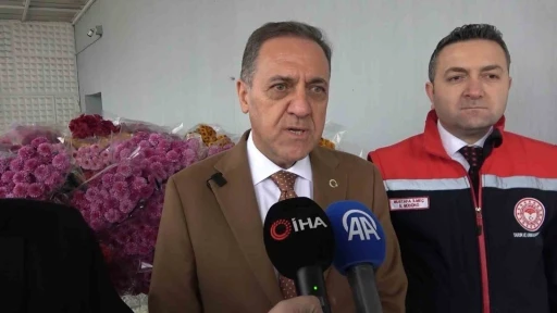 Yalova&rsquo;da &ccedil;i&ccedil;ek mezatlarında Sevgililer G&uuml;n&uuml; hareketliliği
