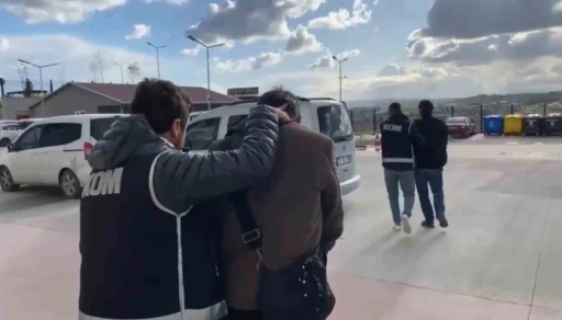 Yalova’da tefeci operasyonunda 3 gözaltı
