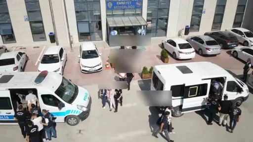Yalova merkezli 8 ilde siber dolandırıcılık operasyonu: 7 tutuklama
