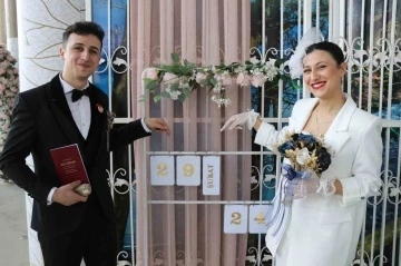 Yalovalı çift evlilik için 29 Şubat’ı seçti
