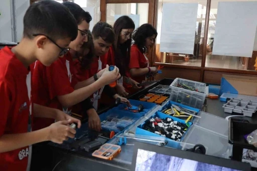 Yalovalı &ouml;ğrenciler kısıtlı imkanlarla d&uuml;nya devlerine meydan okuyor
