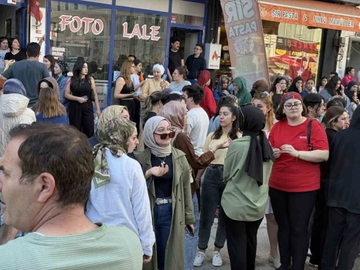 Yangın çıkan yurttaki öğrencilerden tepki: &quot;Yangın tüpü, alarm yok&quot;
