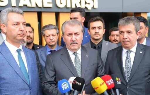 Yaralı &ouml;ğrencileri ziyaret eden BBP lideri Destici&rsquo;den &rsquo;aile&rsquo; vurgusu
