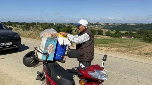 Yarım asırdan fazladır k&ouml;y k&ouml;y gezerek dondurma satıyor
