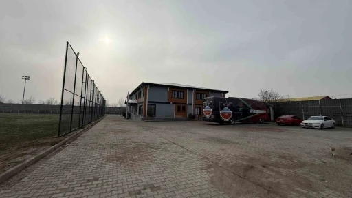 Yasa dışı bahis operasyonu kapsamında el konulan Diyarbekirspor&rsquo;un binası g&ouml;r&uuml;nt&uuml;lendi
