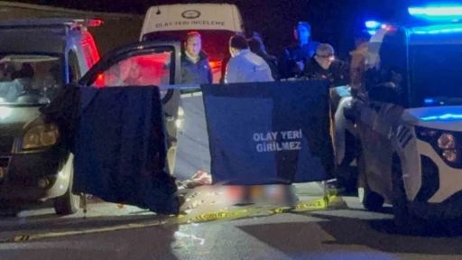 Yasak ilişki yaşadığı sevgilisini boğazını keserek &ouml;ld&uuml;rd&uuml;
