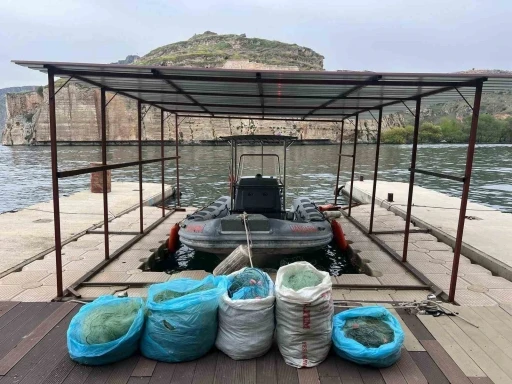 Yasak olmasına rağmen ağ atarak balık avlayan 2 şahıs yakalandı
