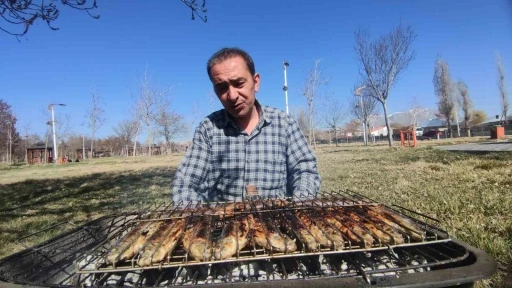 Vatandaşlar Son Mangallarını Yaktı