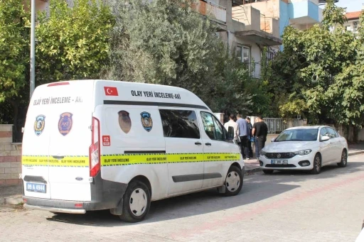 Yaşlı adam evinde ölü bulundu
