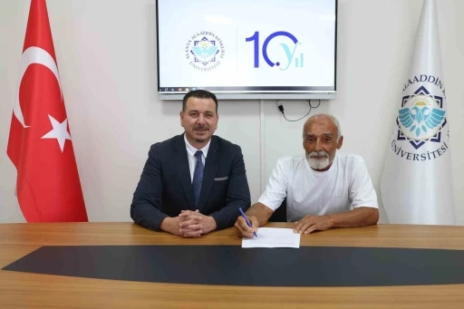 Yaşlı adam tıp öğrencilerinin eğitimi için bedenini kadavra olarak bağışladı
