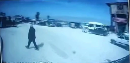 Yaşlı adamın öldüğü kaza anı kamerada
