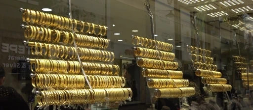 Yatırımcı dövizi bıraktı, altına koştu: &quot;Güvenilir liman&quot;
