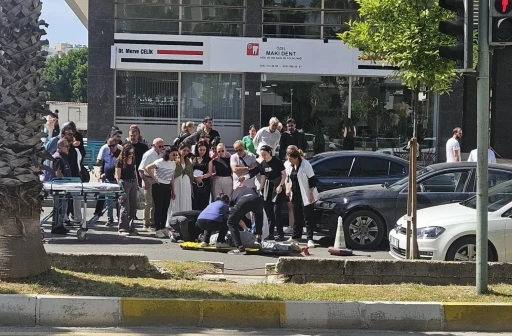 Yaya yolunu kullanan 3 tekerli motosiklet ile otomobil &ccedil;arptıştı: 1 yaralı

