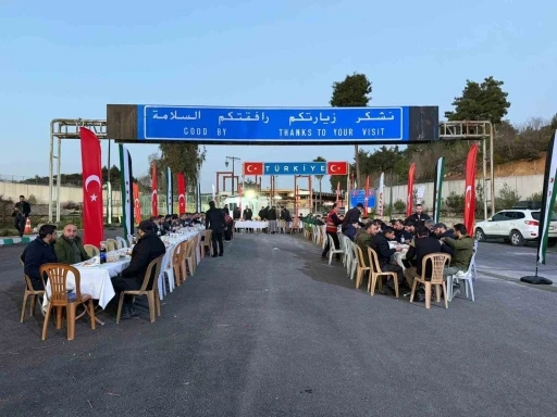 Yayladağı G&uuml;mr&uuml;k Kapısı&rsquo;nda dostluk iftarı
