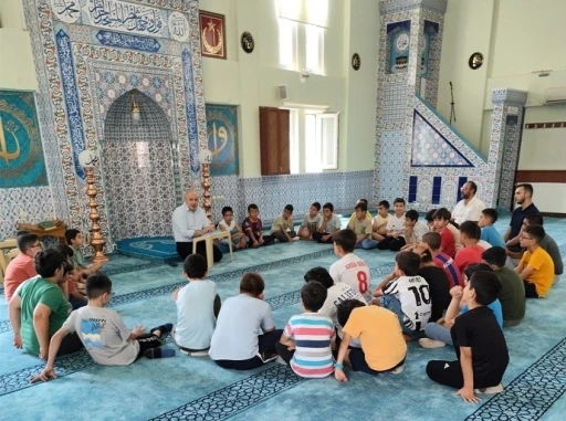 Yaz Kur’an Kursları ile hem öğreniyor hem de eğleniyorlar
