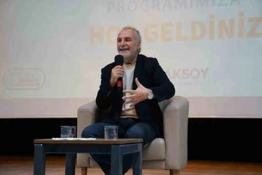 Yazar Tarık Tufan Esenyurt&rsquo;ta okurlarıyla buluştu
