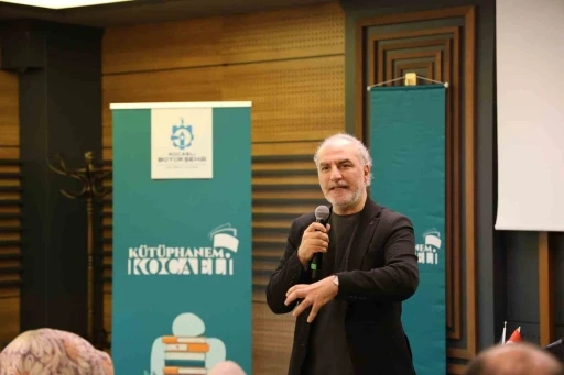Yazar Tufan &quot;Kitap okumak yerine ekrana baktıkları bir dünya yaşanıyor&quot;
