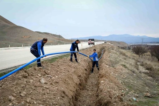 Yazıhan Boyaca ve Cendere&rsquo;ye 2 bin 700 metre i&ccedil;me suyu hattı
