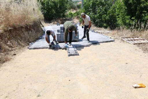Yazırlı&rsquo;da yollar yenileniyor
