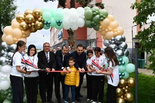 YBO&rsquo;da bilim heyecanı: 16 proje g&ouml;r&uuml;c&uuml;ye &ccedil;ıktı
