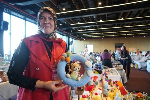 Yeğeninin alerjisi nedeniyle yaptığı k&uuml;&ccedil;&uuml;k hediye, b&uuml;y&uuml;k bir emek hikayesine d&ouml;n&uuml;şt&uuml;
