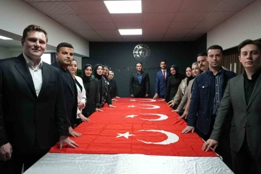 Yemin ederek g&ouml;revlerine başladılar

