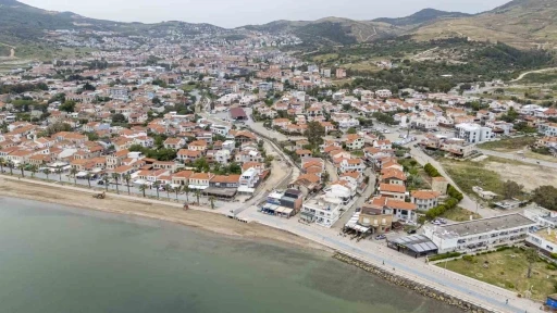 Yeni Fo&ccedil;a&rsquo;da tarihi dere yatağı g&uuml;&ccedil;lendiriliyor
