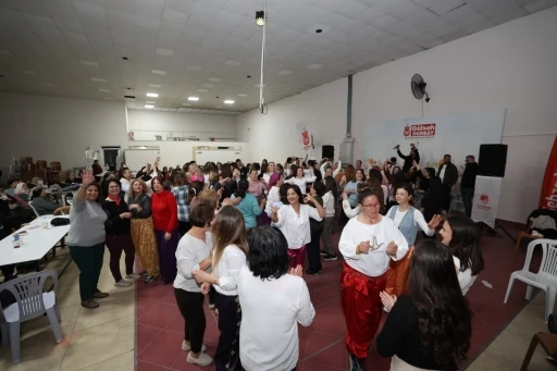 Yenik&ouml;y&rsquo;de şalvar gecesine b&uuml;y&uuml;k ilgi
