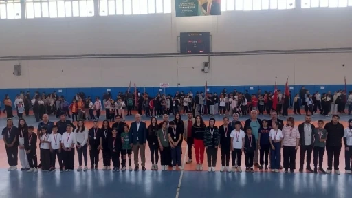 Yenipazar&rsquo;da geleneksel &ccedil;ocuk oyunları heyecanı yaşandı
