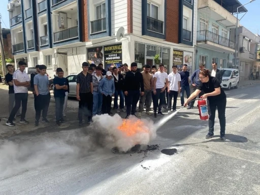 Yenipazar MESEM&rsquo;de yangın ve acil durum tatbikatı yapıldı
