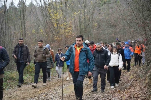 Yenişehir&rsquo;de doğa y&uuml;r&uuml;y&uuml;ş&uuml; ile gen&ccedil;ler stres attı
