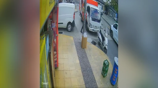 YENİYOL CADDESİNDE KAZA GELİYORUM DEDİ!