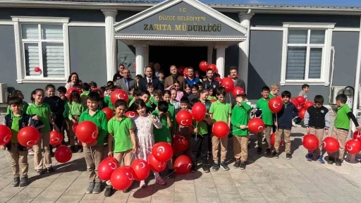 Yerel yönetimler dersini zabıta karakolunda işlediler
