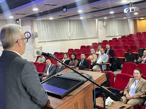 Yeşil ve dijital d&ouml;n&uuml;ş&uuml;m&uuml;n yol haritası Tavşanlı&rsquo;da &ccedil;izildi
