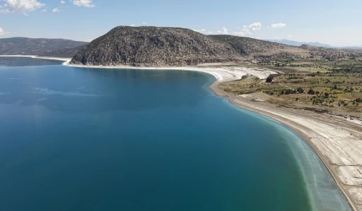 Yeşilin ve mavinin buluştuğu Salda G&ouml;l&uuml; yeni sezona hazır
