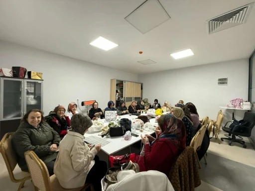 Yeşilyurt Belediyesi "El Sanatları Kursları" kış g&uuml;nlerinin vazge&ccedil;ilmezi oldu
