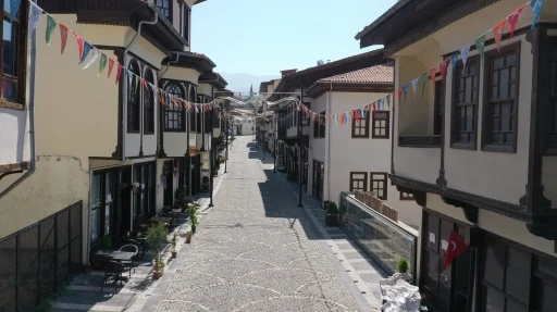 Yeşilyurt Belediyesi ve Kültür Bakanlığı’ndan Lezzet Caddesi için iş birliği
