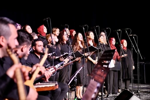 Yeşilyurt Kent Konseyi Kadın Korosunun ‘Anneler Günü’ konseri büyük ilgi gördü
