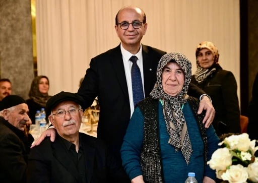 Yeşilyurt&rsquo;ta &lsquo;Bir Yastıkta Yarım Asır&rsquo; &ouml;zel programında duygusal anlar yaşandı
