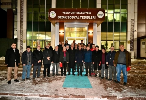 Yeşilyurt&rsquo;ta yarım asırlık emekler plaketle ta&ccedil;landırıldı
