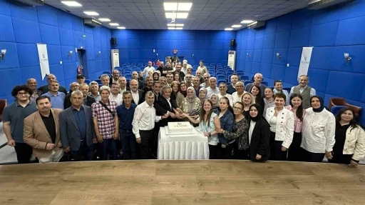 Yeşim&rsquo;de emekler onurlandırıldı

