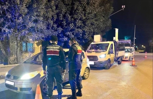 Yılbaşı gecesi Mersin&rsquo;de g&uuml;venlik ve sağlık seferberliği
