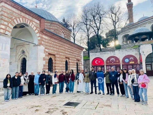 Yıldırımlı gençler Bursa’yı keşfediyor
