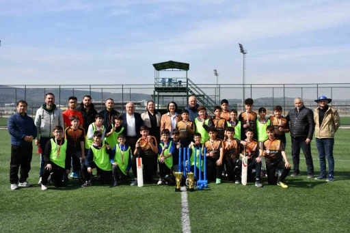 Yıldızlar kriket sahasında parladı

