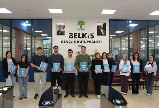 Yılmaz&rsquo;dan &uuml;niversite adaylarına destek
