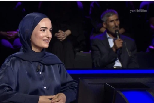 YKS çıkışında babasının çiçekle karşıladığı Çimen, &quot;Kim Milyoner Olmak İster?&quot;de 100 bin TL kazandı
