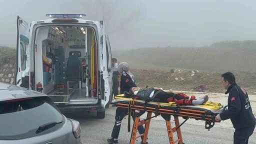 Yoğun sis kazayı beraberinde getirdi: 6 yaralı
