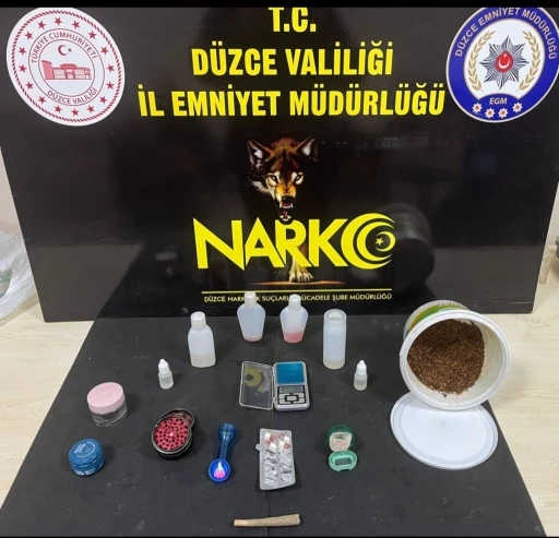 Yoğurt kovasından uyuşturucu &ccedil;ıktı
