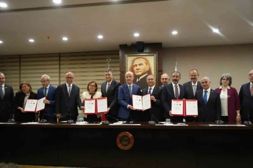 Y&Ouml;K&rsquo;ten mesleki eğitimde tarihi d&ouml;n&uuml;ş&uuml;m: &Ouml;ğrenciler kamp&uuml;sten işletmeye ge&ccedil;iyor
