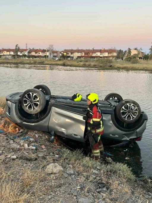 Yol dışına savrulan otomobil takla attı, sürücü kayıp
